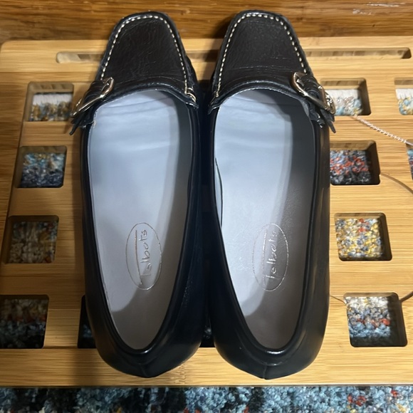 Leather shoes Talbots brand - Picture 2 of 5